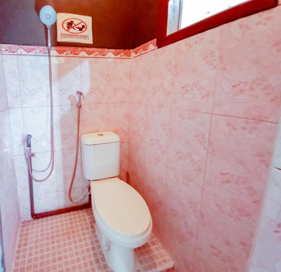 Hotel Gerung 2 Near Luwes Mall Nganjuk Mitra Reddoorz 외부 사진